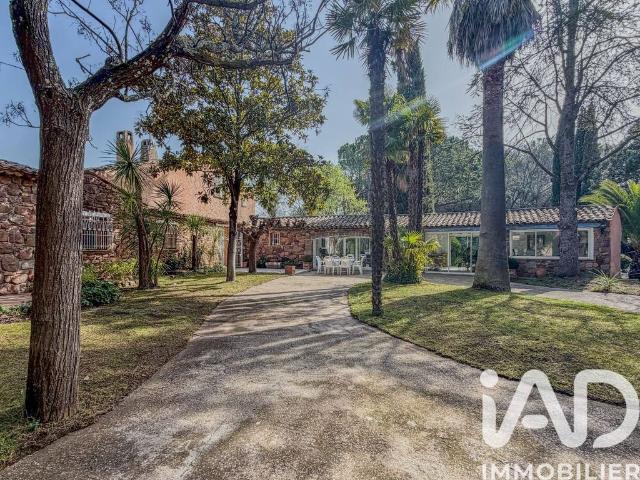 Villa de 8 pièces de luxe en vente Roquebrune sur Argens, Provence Alpes Côte d'Azur