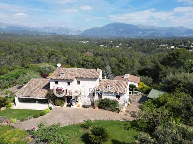 Villa de 8 pièces de luxe en vente Roquefort les Pins, France