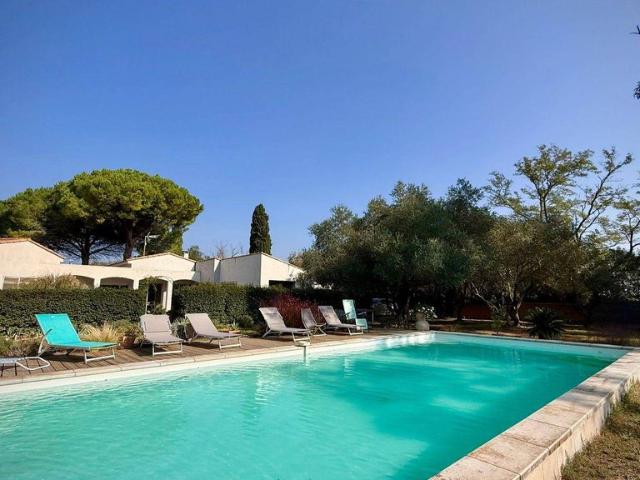 Villa de 8 pièces de luxe en vente Saintes Maries de la Mer, Provence Alpes Côte d'Azur