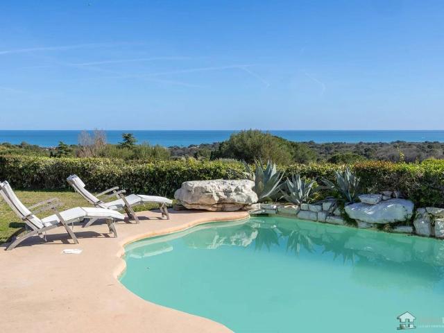 Villa de 8 pièces de luxe en vente Villeneuve Loubet, Provence Alpes Côte d'Azur