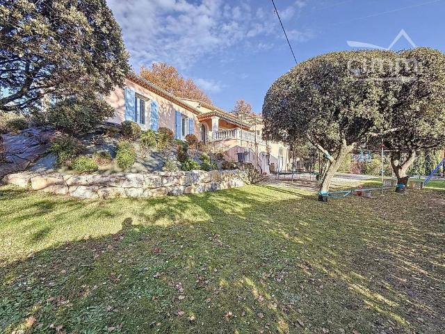 Villa de 9 pièces de luxe en vente Mazan, Provence Alpes Côte d'Azur