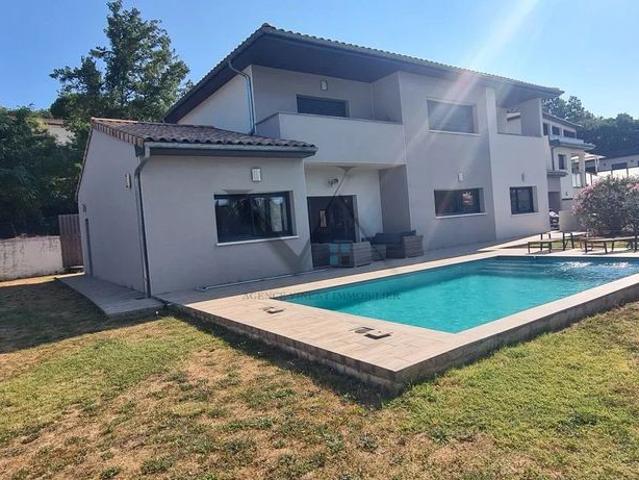 Villa de 9 pièces de luxe en vente Montboucher sur Jabron, Auvergne Rhône Alpes