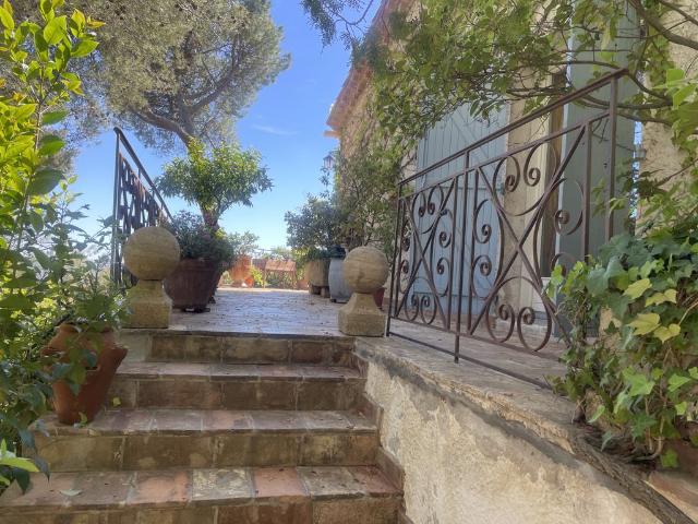 Villa de 9 pièces de luxe en vente Nîmes, Occitanie