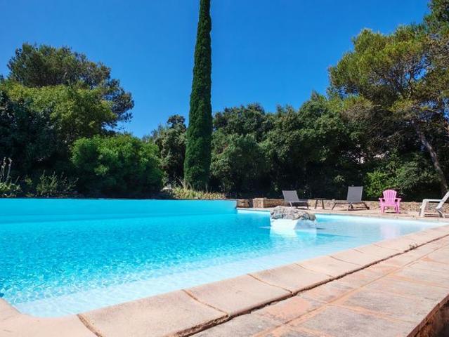 Villa de 9 pièces de luxe en vente Nîmes, Occitanie