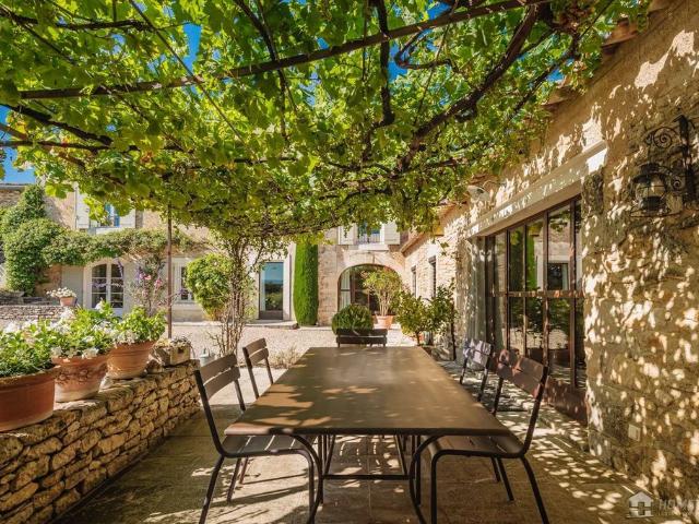 Villa de 9 pièces de luxe en vente Goult, Provence Alpes Côte d'Azur