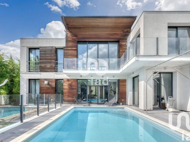 Villa de 9 pièces de luxe en vente Lagny sur Marne, Île de France
