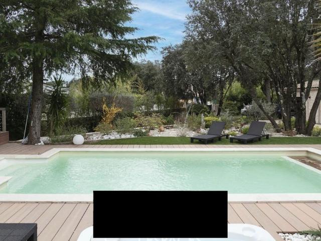 Villa de 9 pièces de luxe en vente Uzès, Occitanie