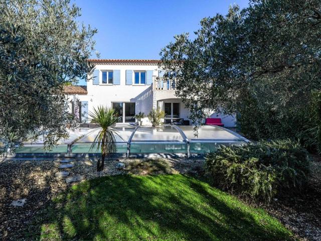 Villa de 10 pièces de luxe en vente Uzès, Occitanie