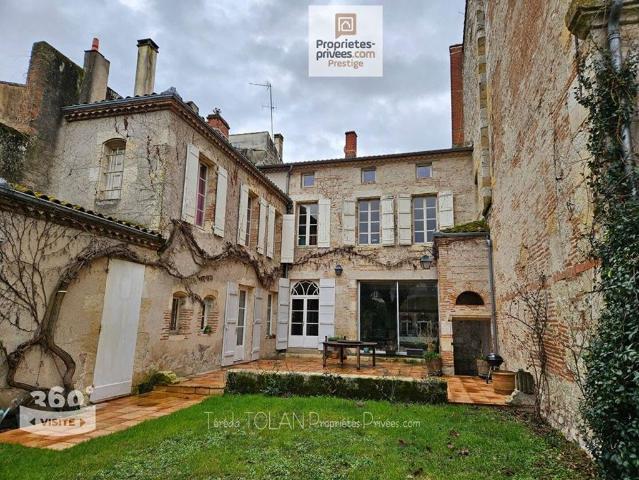 Villa de 10 pièces de luxe en vente Agen, Nouvelle Aquitaine
