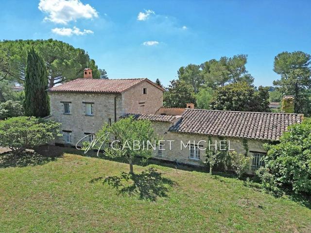Villa de 10 pièces de luxe en vente Le Rouret, Provence Alpes Côte d'Azur