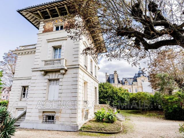 Villa de 10 pièces de luxe en vente Maisons Laffitte, Île de France