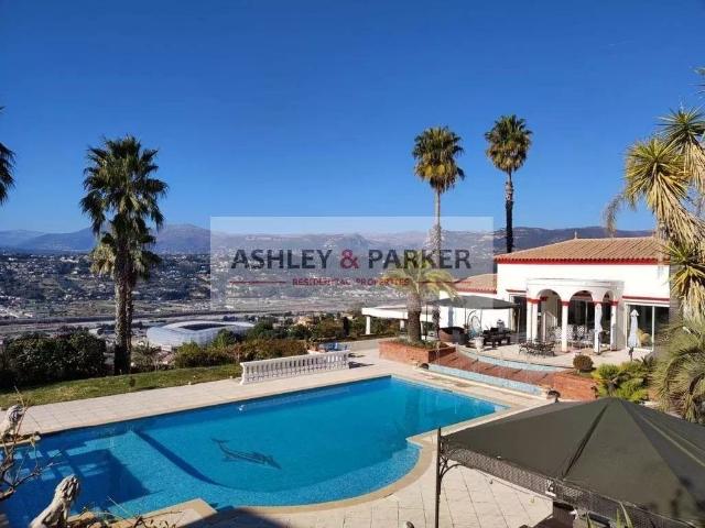 Villa de 10 pièces de luxe en vente Nice, Provence Alpes Côte d'Azur