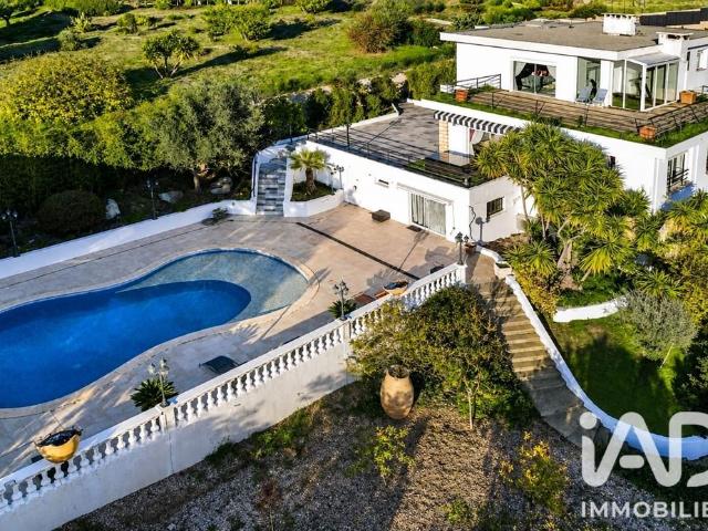 Villa de 10 pièces de luxe en vente Saint Laurent du Var, France
