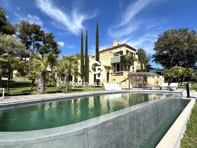 Villa de 13 pièces de luxe en vente Saint Raphaël, Provence Alpes Côte d'Azur