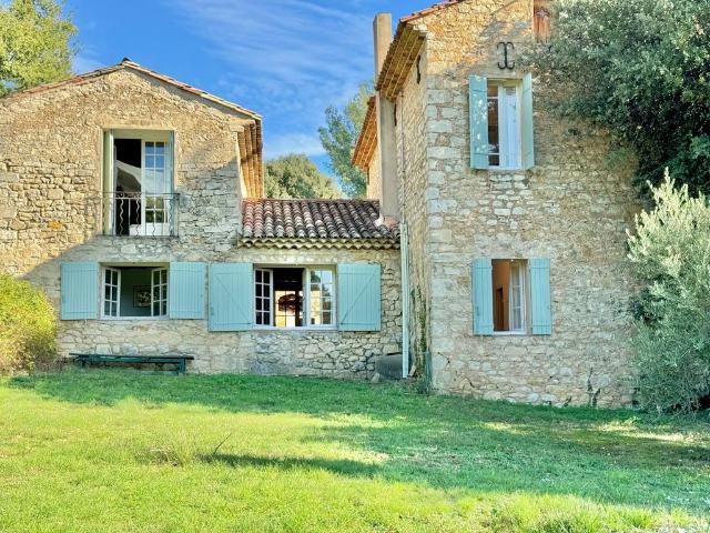 Villa de 10 pièces de luxe en vente Suzette, Provence Alpes Côte d'Azur