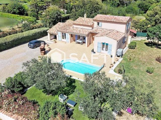 Villa de 114m² sur 1609m² de terrain avec piscine