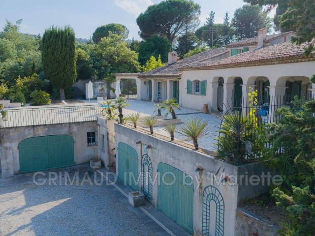 Villa de 11 pièces de luxe en vente Le Plan de la Tour, Provence Alpes Côte d'Azur