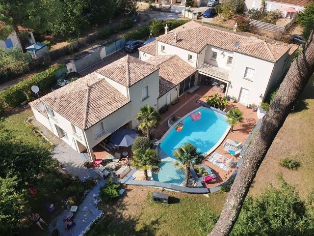 Villa de 11 pièces de luxe en vente Les Mathes, France
