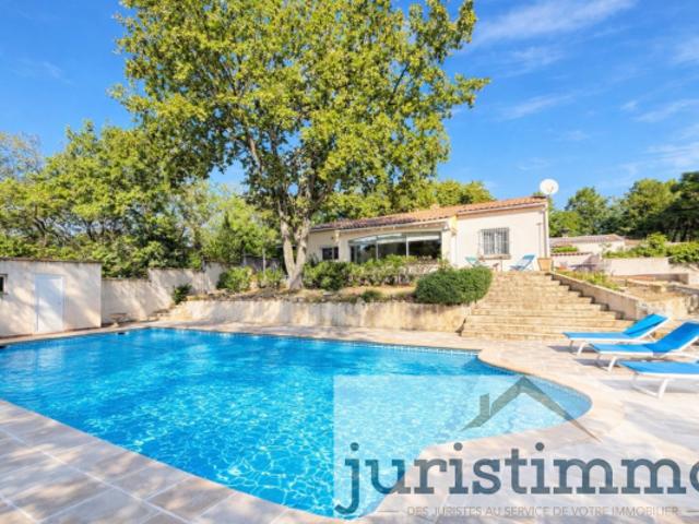 Villa de 125,96m2 sur une parcelle de 1655m2 à Mornas