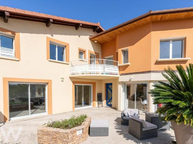 Villa de 12 pièces de luxe en vente Frontonas, France