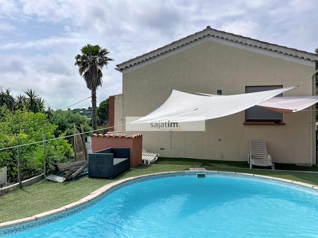 VILLA de 138 m² composée d'un T3 et d'un T1 avec PISCINE 138m² La Seyne sur Mer