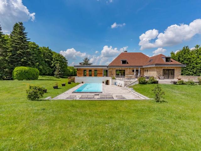 Villa de 14 pièces de luxe en vente Montfort l'Amaury, Île de France