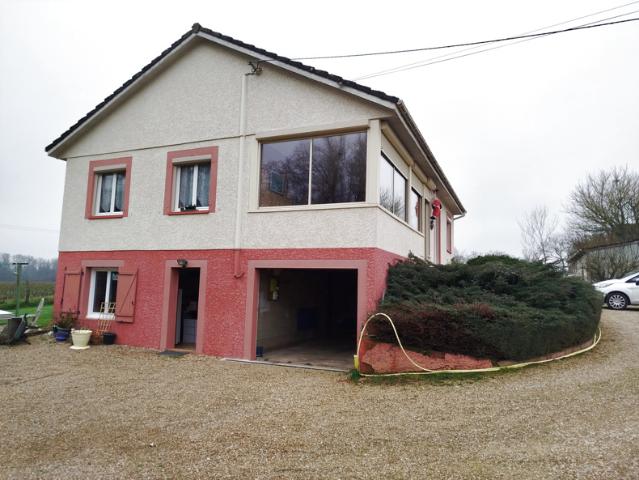 VILLA DE 1980 DE 120M2 AVEC SOUS SOL COMPLET