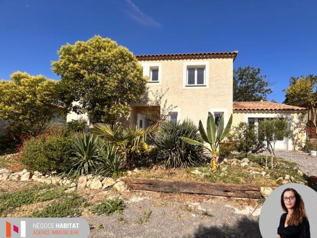 VILLA DE 2016 SUR 504 M2