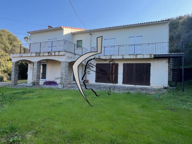 VILLA DE 220 m2 à BASTELICACCIA