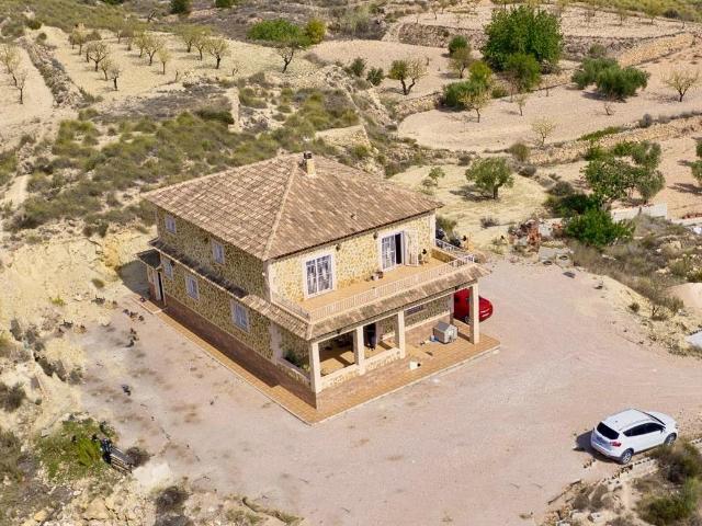Villa de 285M² en venta en Macisvenda en un entorno majestuo. 285m² Macisvenda