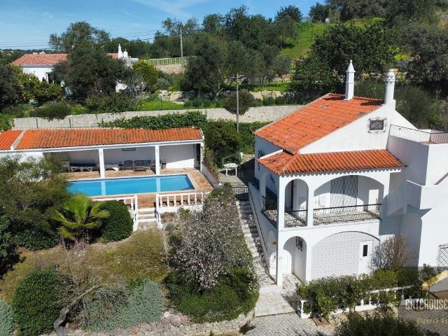 Villa de 2 Quartos e Estúdio de Hóspedes de 1 Cama em São Br. 160m² São Brás De Alportel
