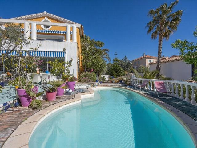 Villa de 3 chambres de luxe en vente Bandol, Provence Alpes Côte d'Azur
