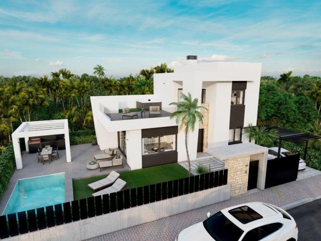 Villa de 3 dormitorios con piscina privada a la venta en Ori. 139m² Orihuela Costa