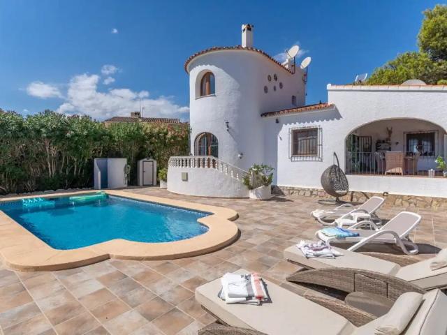 Villa de 3 dormitorios, 3 baños en La Fustera 160m² La cava