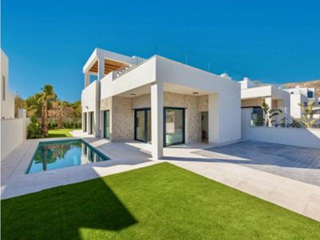 Villa de 3 habitaciones en venta en Golf Bahia, Alicante