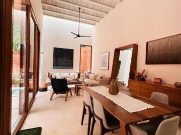Villa de 3 recámaras en Venta dentro de Privada en el Centro de Mérida