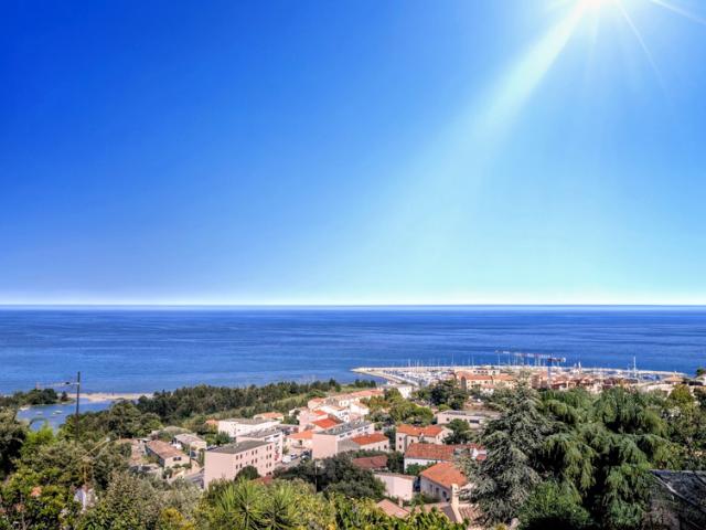 Villa de toit vue mer en vente à Solenzara avec TEAM MARSEIL