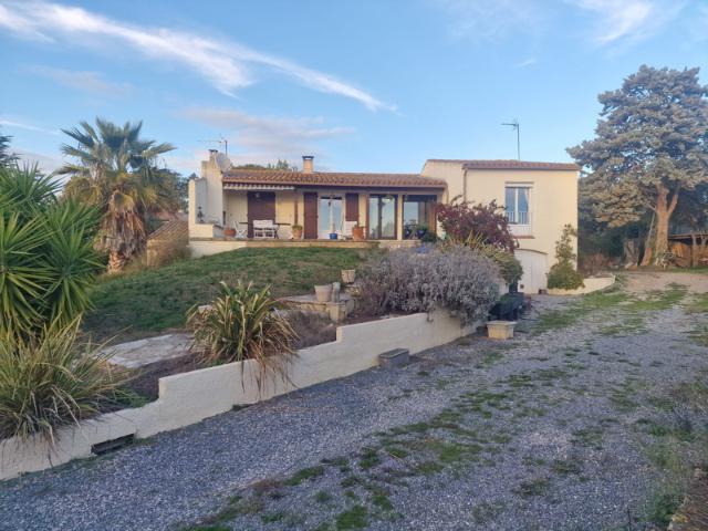 Villa de type 7 plus logements indépendants Salles d'Aude