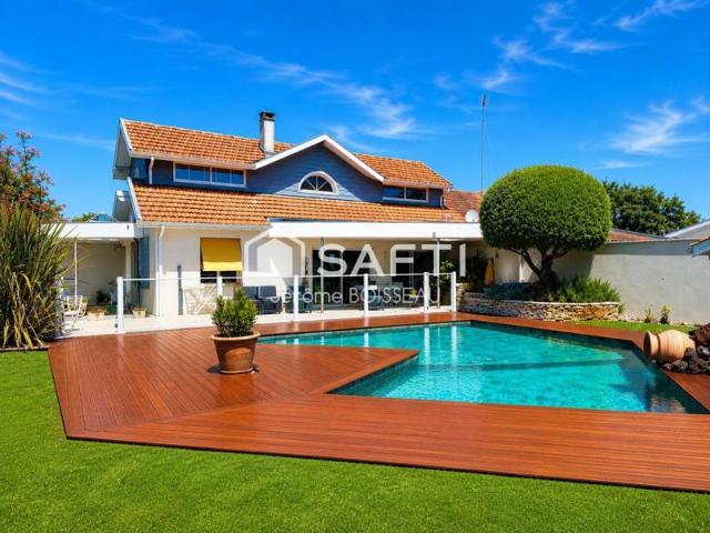 ? Villa de caractère 141 m2 avec piscine au coeur de Biscarrosse