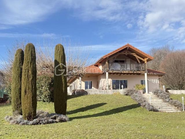 VILLA DE CARACTÈRE 152 M² 3 CHAMBRES + 4ème CHAMBRE POSSIBLE VUE PANORAMIQUE CHARTREUSE ET VERCORS GARAGE 79 M² — TERRAIN 3 150 M² — SAINT CASSIEN, 5 MIN VOIRON / A48