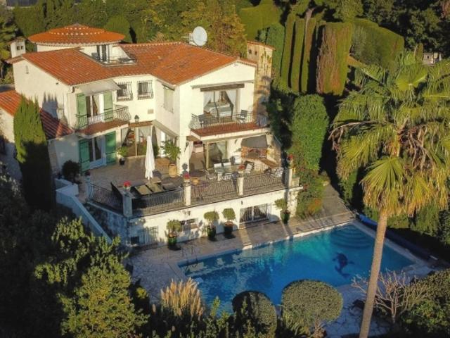 Villa de Caractère avec vue mer et grand parc arboré