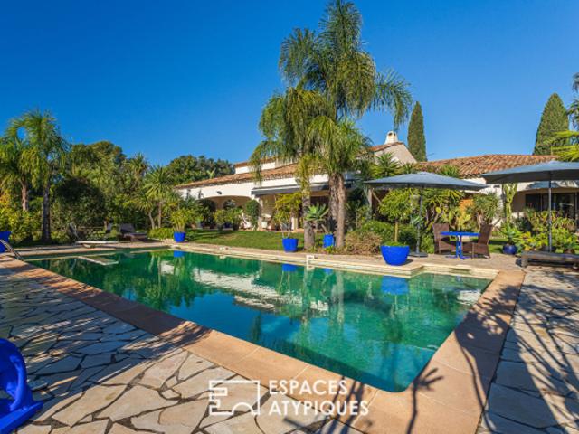 Villa de caractère avec piscine et tennis