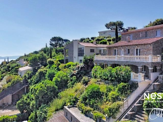 Villa de caractère de 5 chambres avec piscine, dans un environnement privilégié avec accès par funiculaire privé