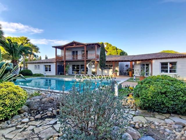 Villa de Caractère le grau d'agde 5 chambres piscine p. 206m² Agde Cap d'Agde