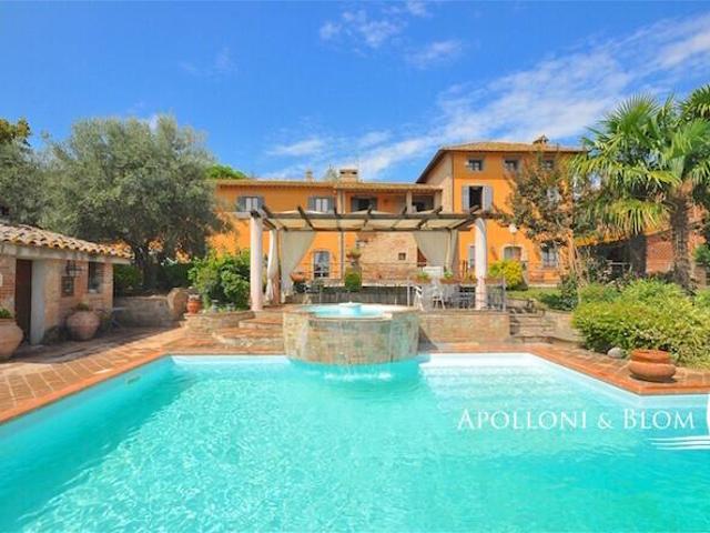 Villa De' Cavalieri con piscina, Perugia Umbria 524m² Perugia