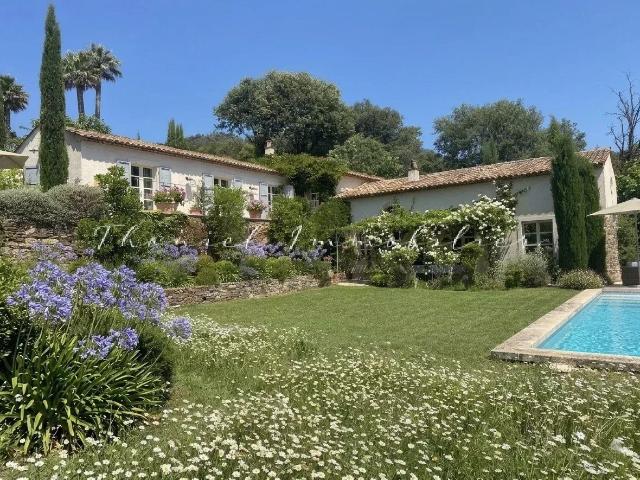 Villa de charme à vendre au cœur de la campagne grimaudoise 220m² Grimaud