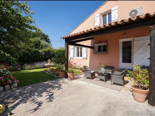 Villa de charme avec vue dégagée 103m² Saint Cézaire sur Siagne
