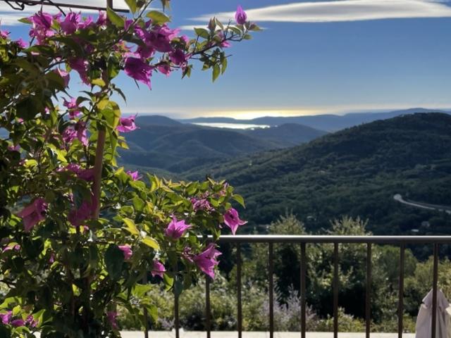 VILLA DE CHARME AVEC VUE PANORAMIQUE