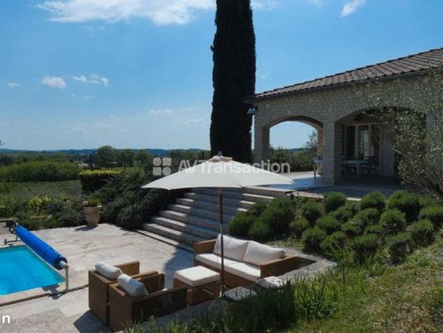 Villa de charme avec gite, piscine et vue sur les vignes