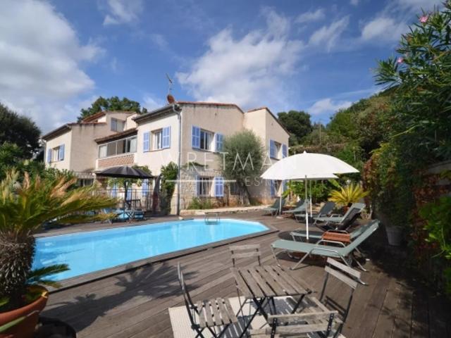 Villa de charme avec piscine – Vence